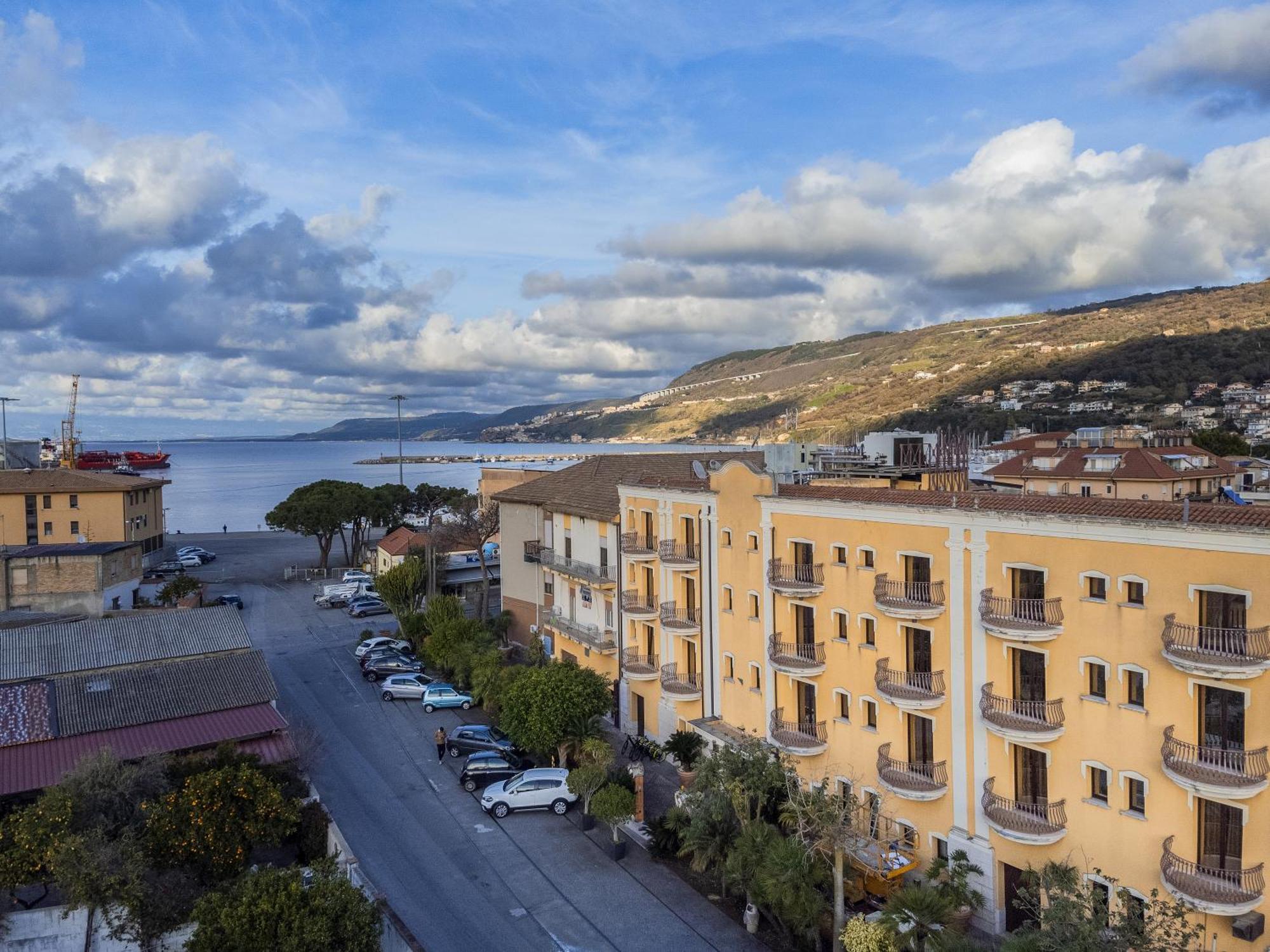 Hotel Cala Del Porto Vibo Valentia Marina Eksteriør bilde